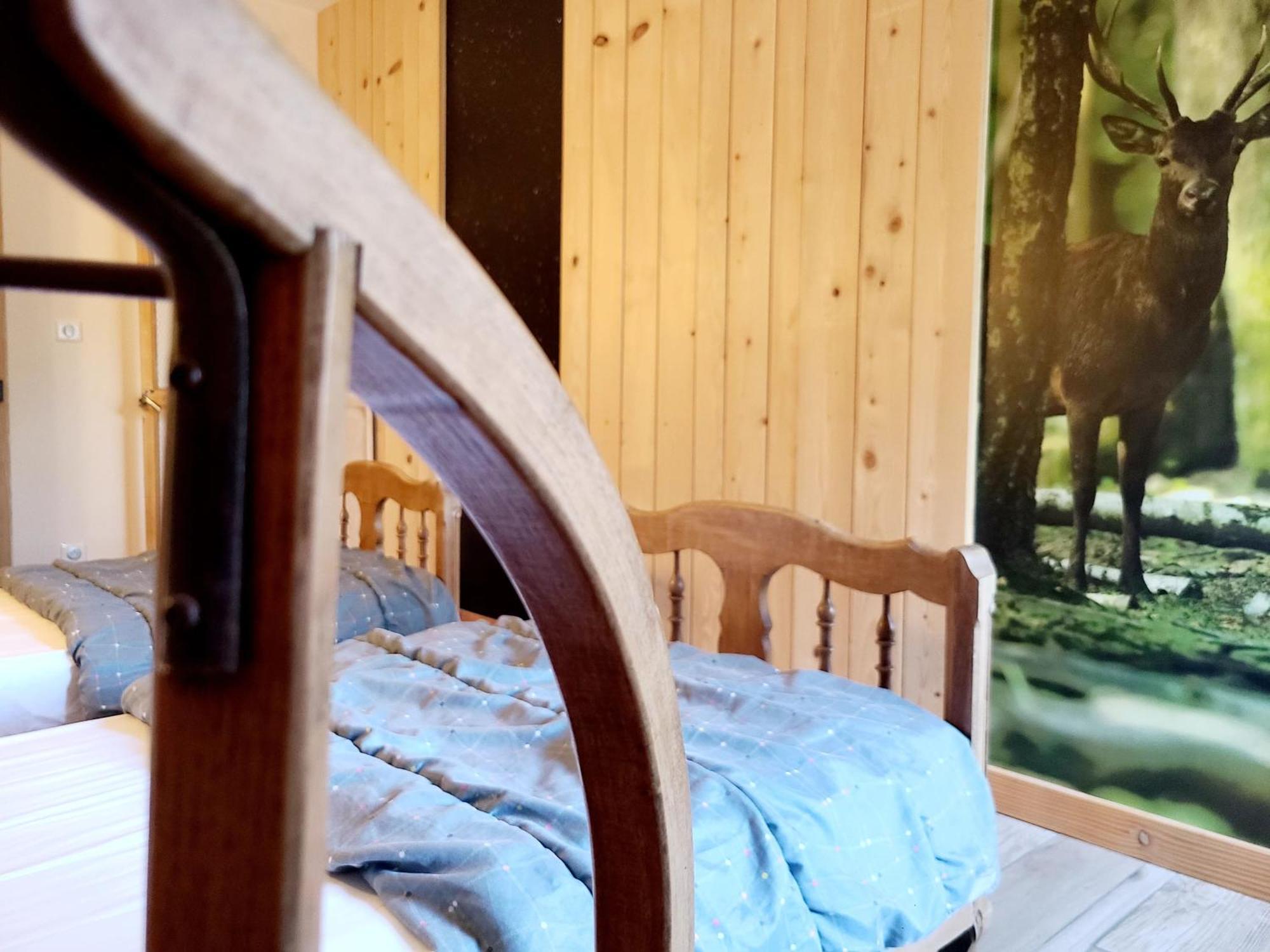 Gites La Boletiere Saint-Étienne-du-Valdonnez Værelse billede