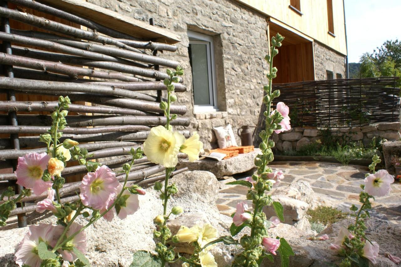 Gites La Boletiere Saint-Étienne-du-Valdonnez Eksteriør billede